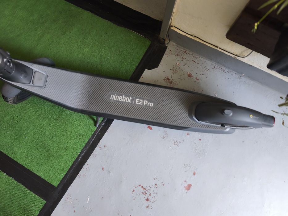 Vendo trotinet ninebot E2 Pro