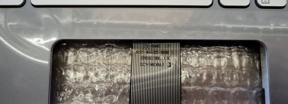 ASUS VIVOBOOK X512FA CHASSIS + KEYBOARD WITH PALM REST (PORTUGUESE KEYBOARD)64585346755202122