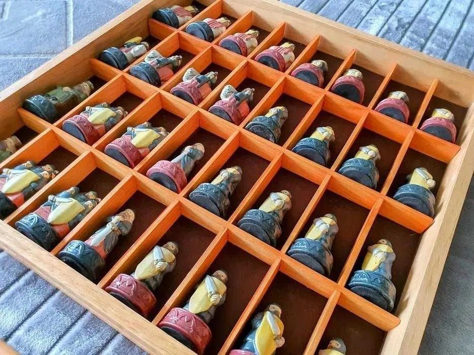 Jogo Xadrez Afonso X Medieval 32 peças tabuleiro e caixa arrumação