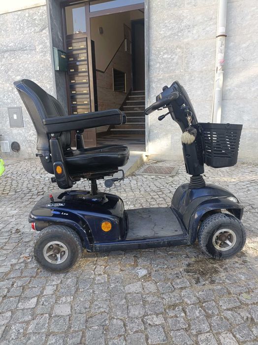 Scooter mobilidade reduzida Ivancare Leo