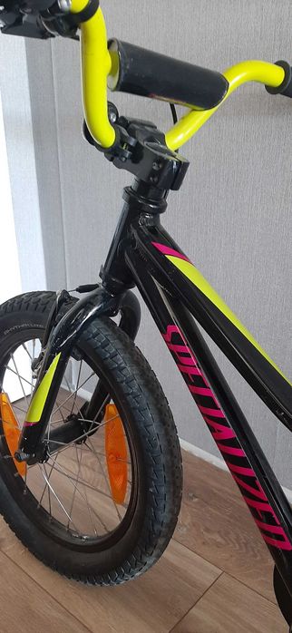 Rower SPECIALIZED z kółkami bocznymi do nauki jazdy - BARDZO LEKKI