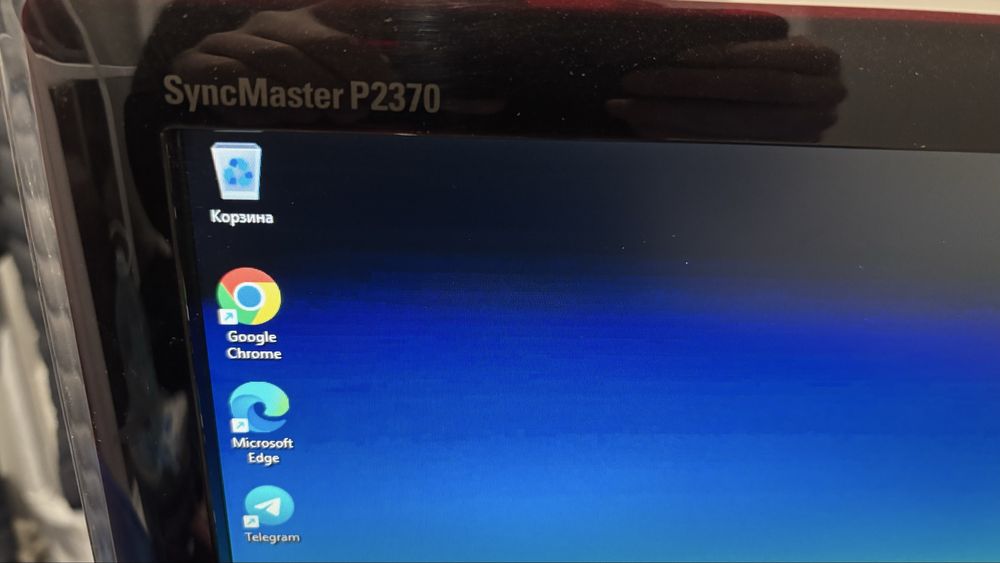 Монітор Samsung SyncMaster P2370