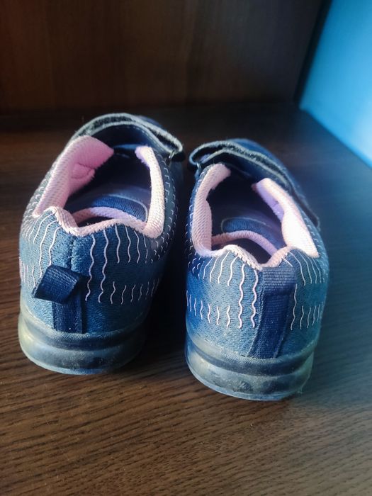 Buty dziewczęce sportowe adidasy na rzep
