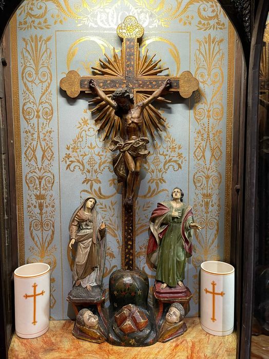 Calvário - Cristo crucificado, S. João e Nossa Senhora