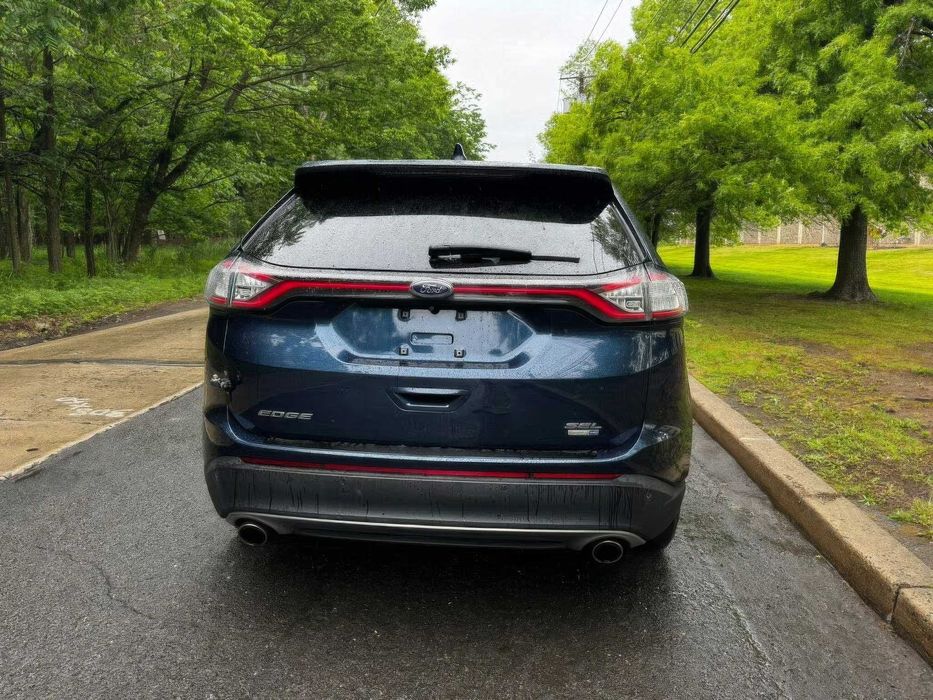 Ford Edge      2017
