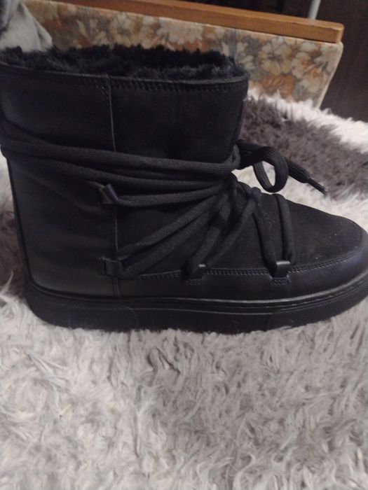 Уги жіночі, кожа, 40 розмір