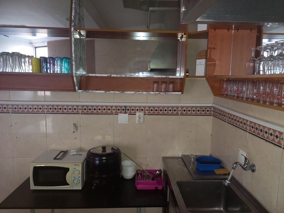 Arrenda-se café/snack-bar ou Pastelaria