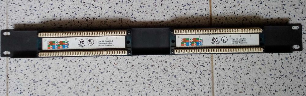 16-port cat-5.E UTP rack64585558616065121