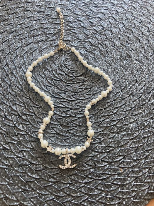 Piekne perelki Chanel