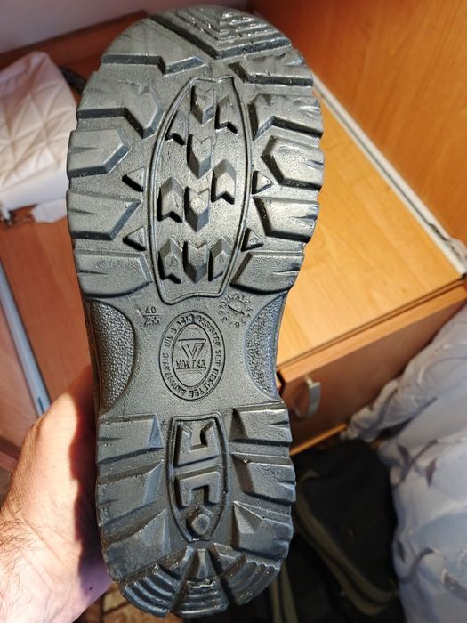 Робочі черевики.