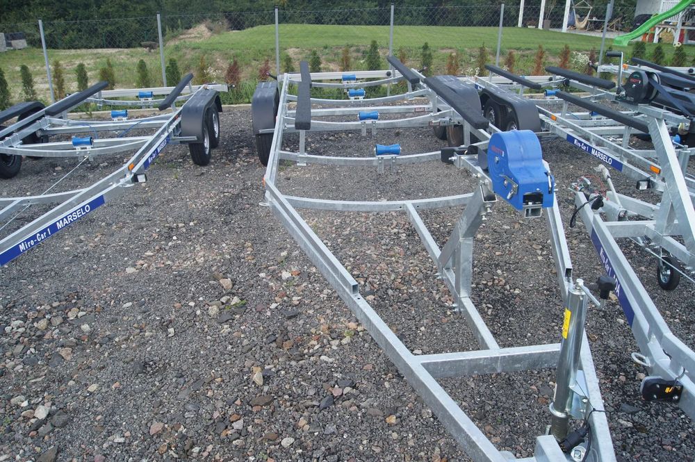 Abi Przyczepa laweta podłodziowa DMC 2700 kg PORTOWA  NOWA Przyczepa laweta podłodziowa PORTOWA DMC 2700 kg IŁAWA