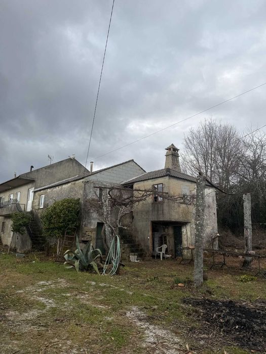 Vende-se Moradia c/ Terreno