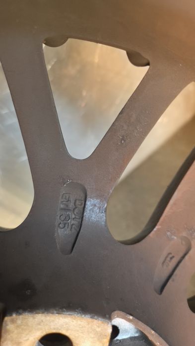 Sprzedam 4 felgi aluminiowe do VW