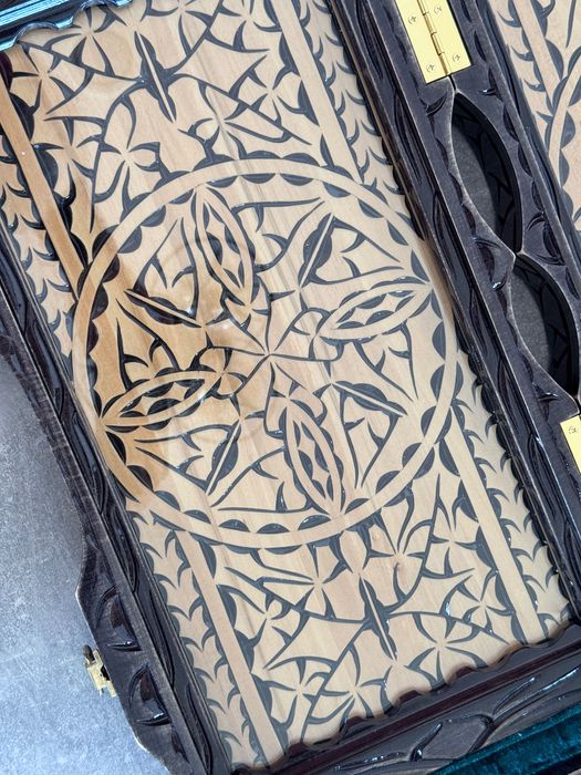 Шікарні різбляні нарди ручної роботи з дерева липи