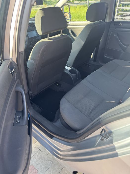 Volkswagen Golf V 1.9 TDI BKC 105 KM
