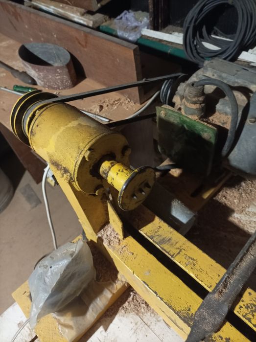 Продам Токарний по дереву а гарному робочому стані самовивіз