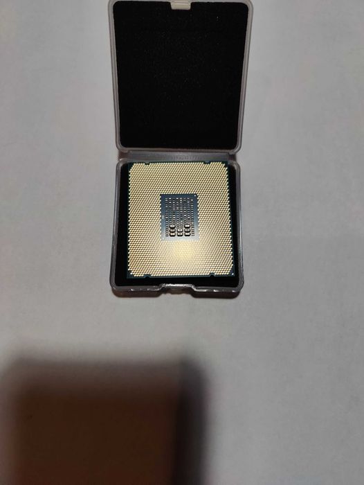 Intel Xeon E5-2650L v4