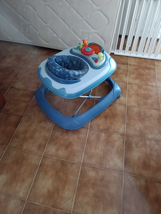 andarilho de bebe usado