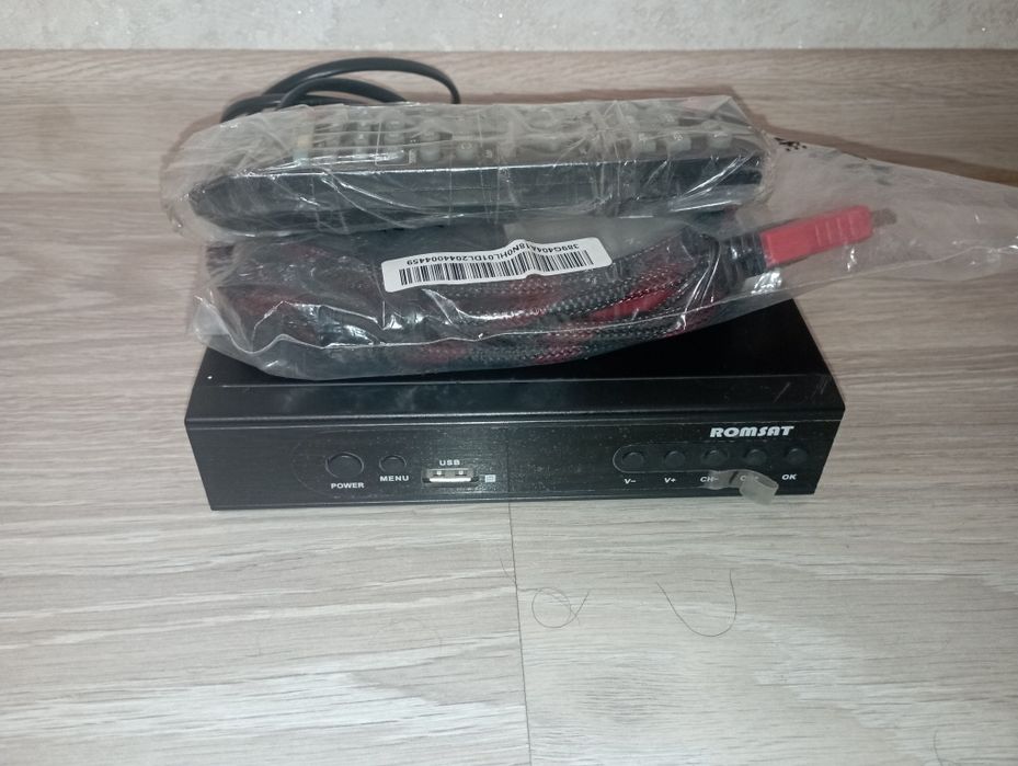 Продам тюнер приставка T 2  Romsat