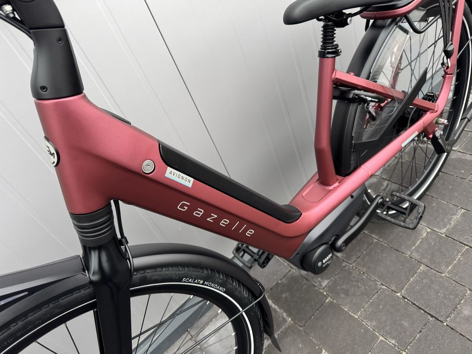 Rower elektryczny Gazelle Avignon C8 HMB Coral Red