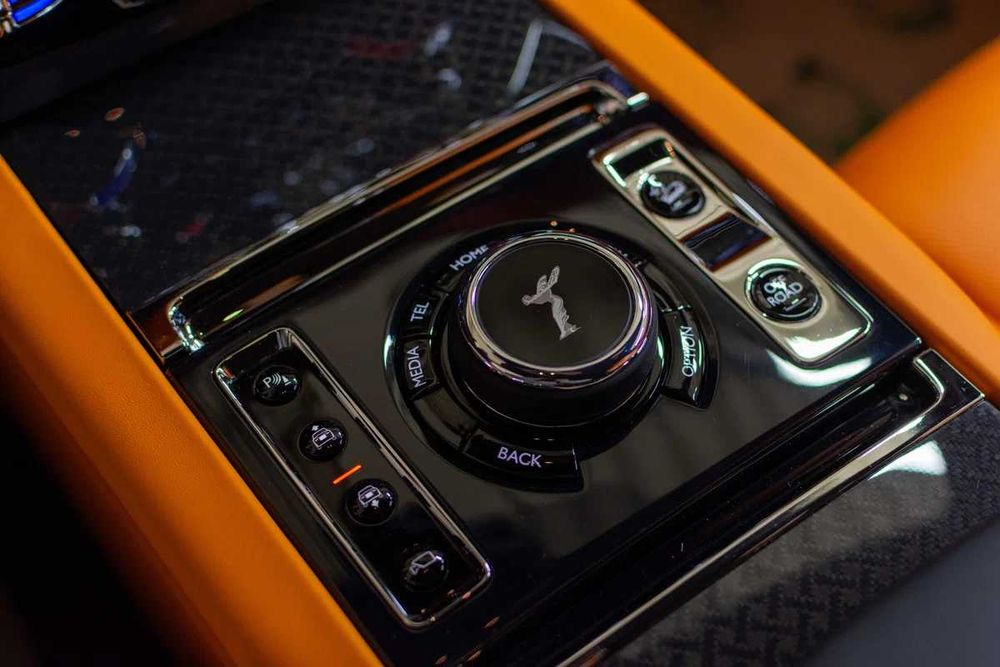 2025 Rolls-Royce Cullinan Series II Black Badge I