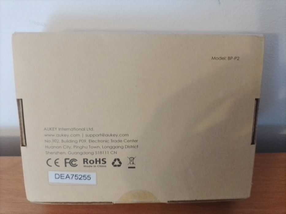 Zestaw głośnomówiący mocny na długie trasy klips Bluetooth Aukey BP-P