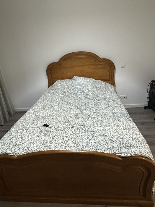 Cama de casal com colchão
