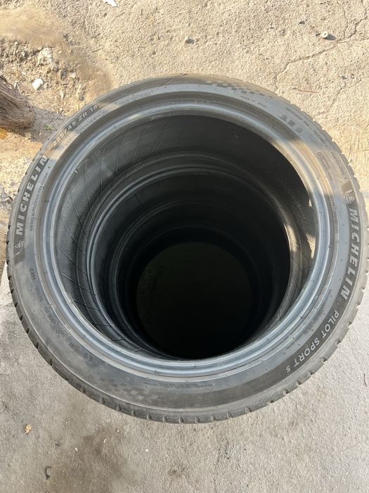Резина Michelin 225/44 zr18 2023 року