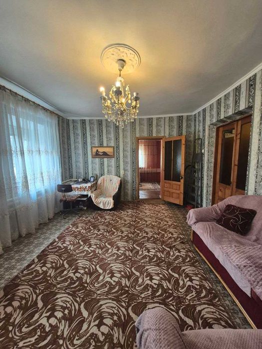 Продаж. Частина будинку. Окремий двір. 6 соток. Гараж