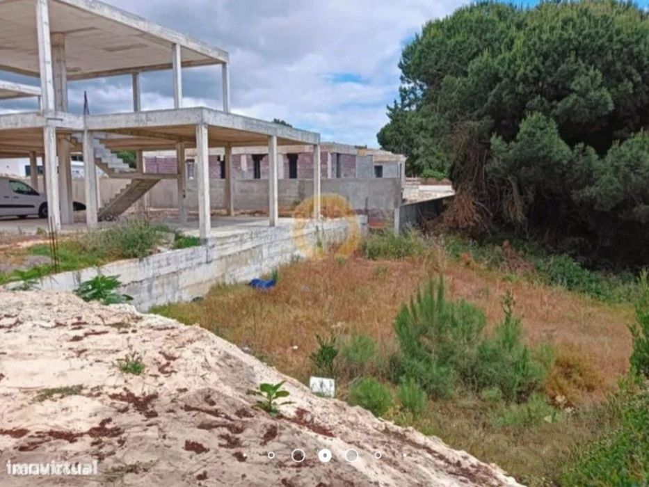 Lote de Terreno Urbano na Lagoa de Albufeira