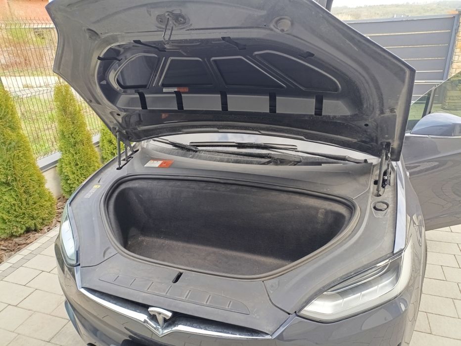 Tesla Model X 2017 90D