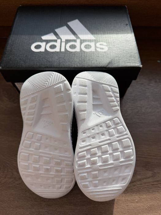 Дитячі кросівки Adidas 21 розмір