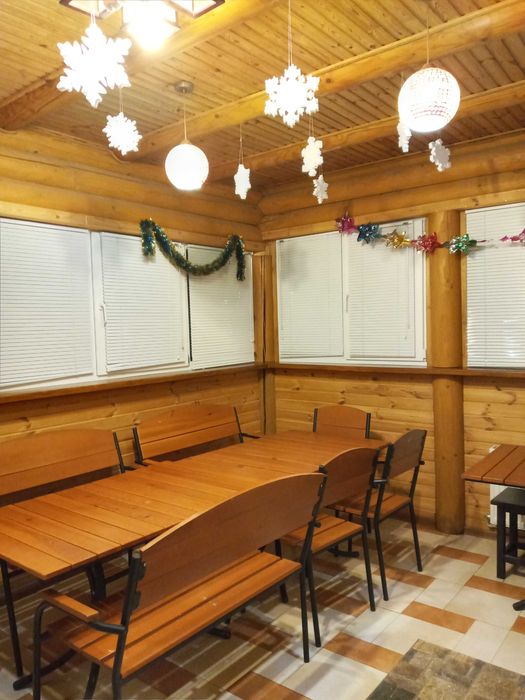 Аренда дома посуточно, территория. Беседки, манглы, стадион., бассейн.