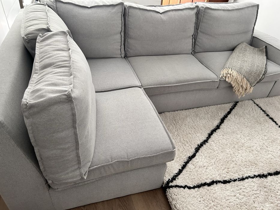 Sofa com Chaise longue cinza