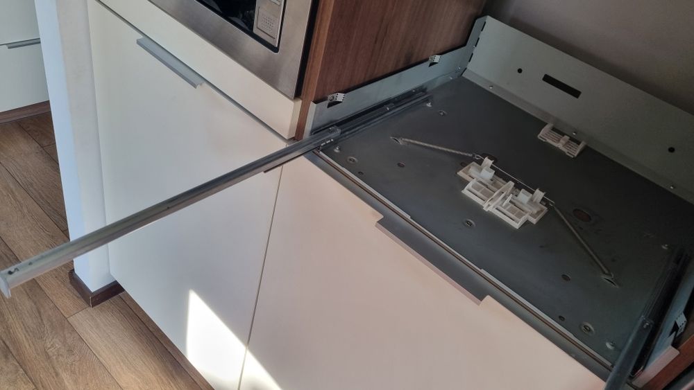 Kompletny system wysuwania ekspresu bosch np. TCC78K751