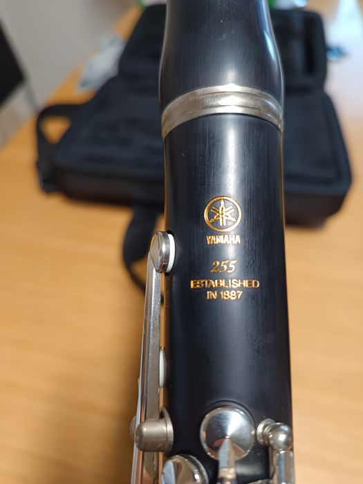 Clarinete yamaha YCL255ES Sib 18 chaves igual a novo!