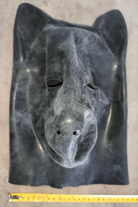 Maska piesek lateks lateksowa czarna