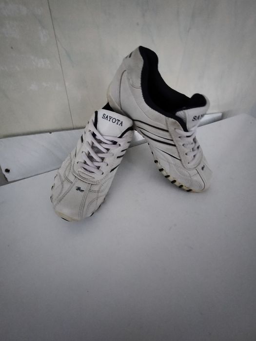 Кроссовки детские