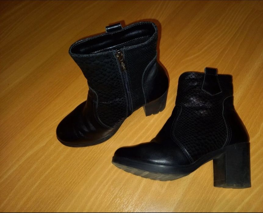 Botki czarne na suwak