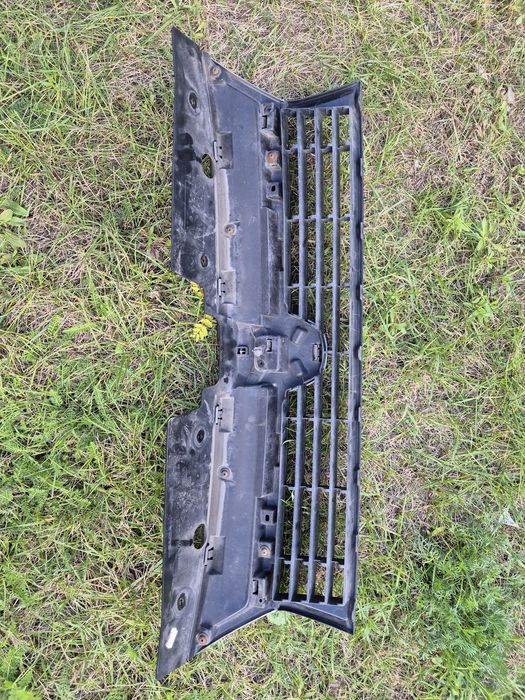 Dacia duster grill
