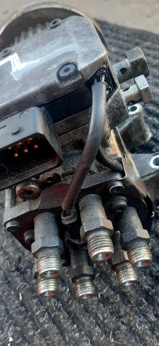 Паливна апаратура ТНВД топливный насос audi a6 c5 2.5tdi 059 130 106L