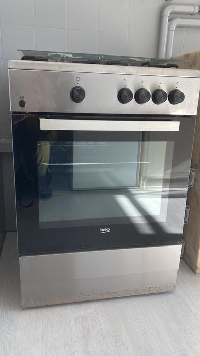 Fogão NOVO BEKO FBG62000L 64 L - Butano-Propano - Inox
