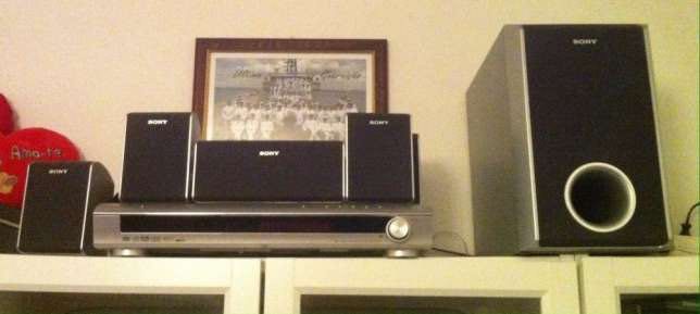 Leitor DVD DAV-DZ100 + Colunas 5.1 e subwoofer Sony