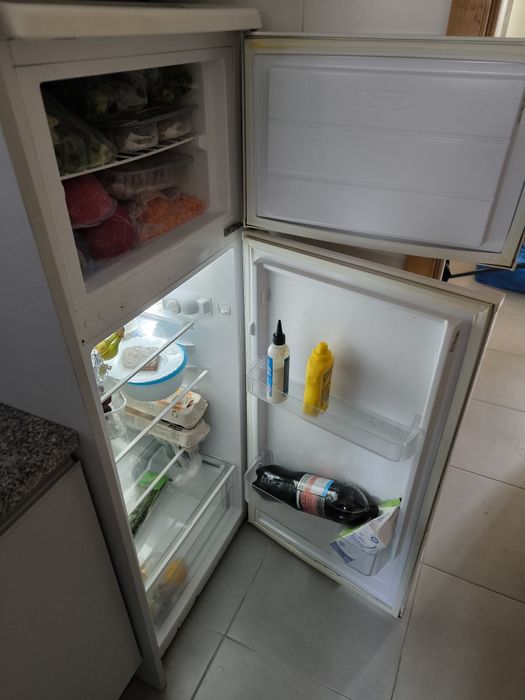 Frigorífico Princess em bom estado