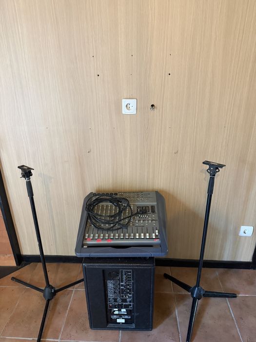 Sistema de Som Profissional dB Technologies S400 + Mesa Deton 18 Canais - Kit Completo
