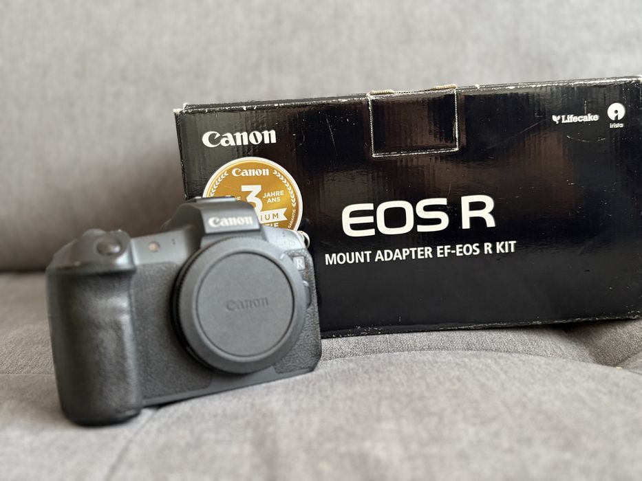 Canon Eos R 220k