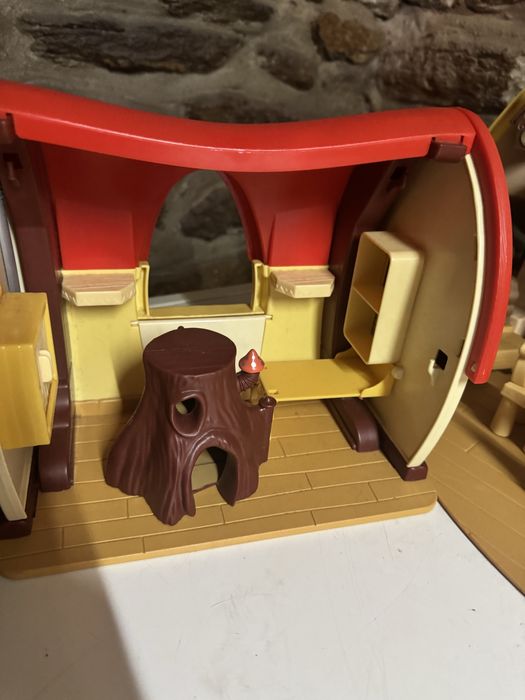 Casa branca de neve e  anoes