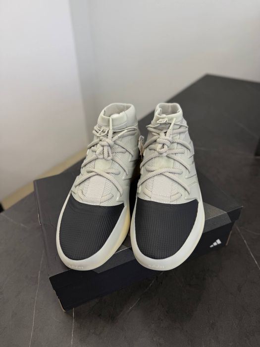 Оригінальні баскетбольні кросівки Adidas Fear Of God Athletics IE6188
