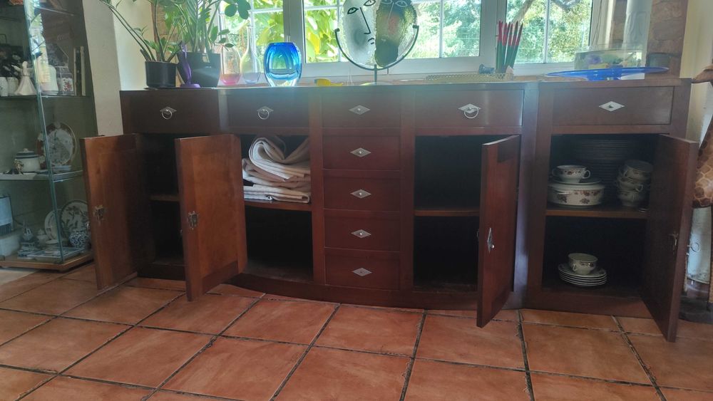 Vendo aparador de sala antigo