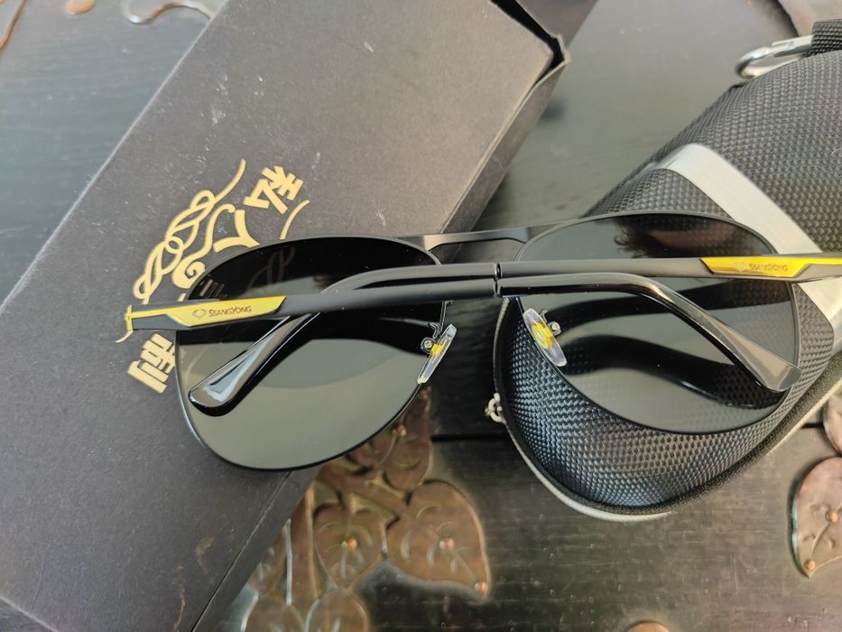 Nowe okulary pilotki dedykowane marce  Ssangyong z etui Mercedes